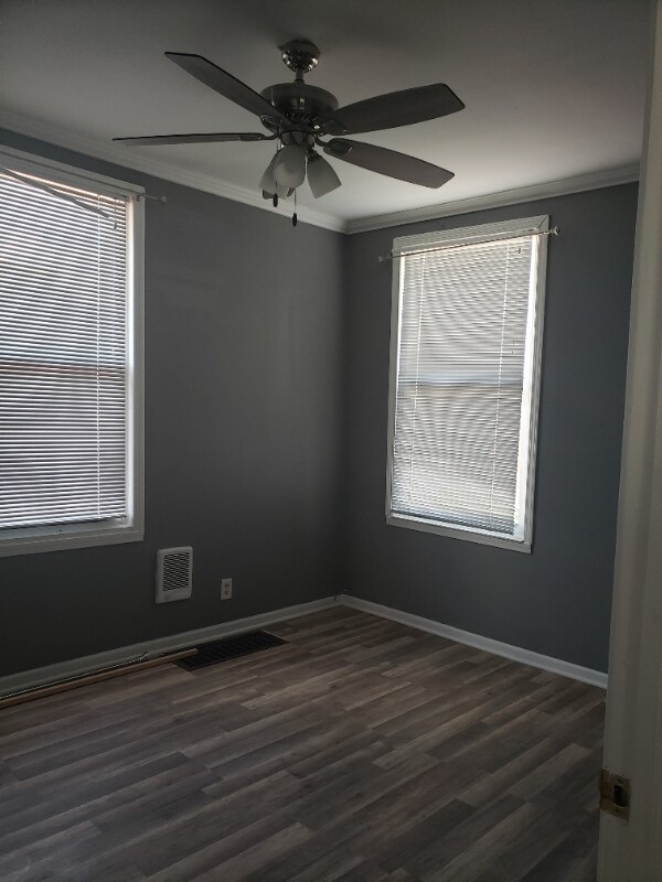 Foto del edificio - 9211 S Clyde Ave