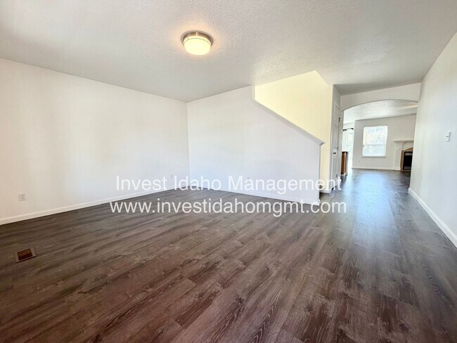 Foto del edificio - 17383 N Chouteau Ave