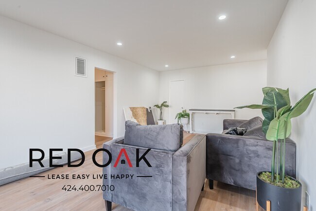 Foto del edificio - Bright and Spacious Two Bedroom with Priva...