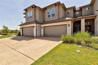 Building Photo - 13400 Briarwick Dr