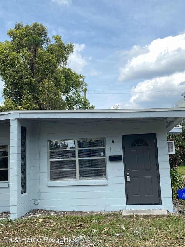 Primary Photo - 2 br, 1 bath House - 3013 E Central Boulevard