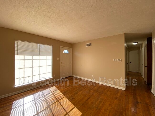 Building Photo - 4333 Melwood St