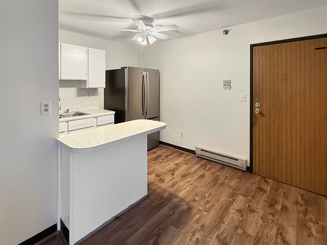 Foto del edificio - 3170 W Monroe St