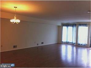 Foto del edificio - 16 Colebrook Ct