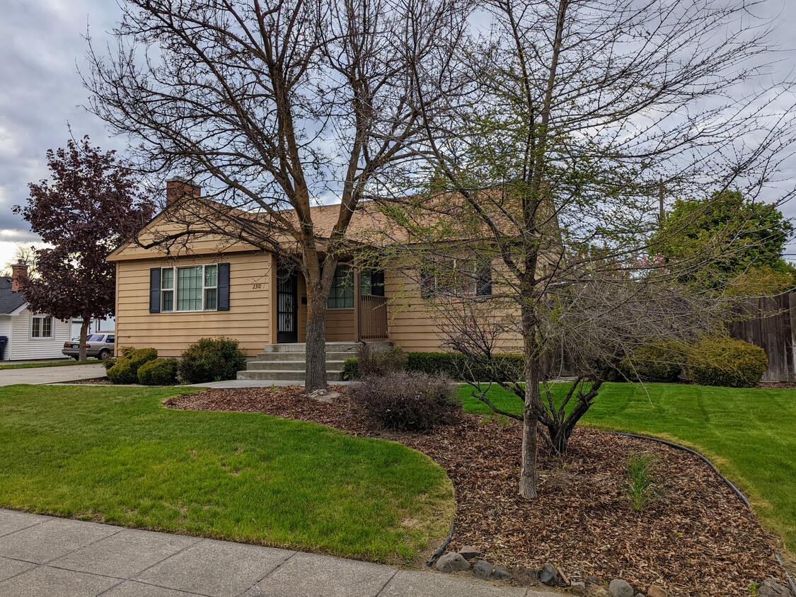 Primary Photo - 2310 W Kiernan Ave