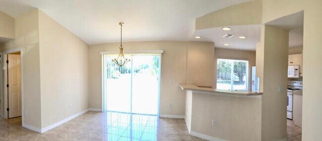 Foto del edificio - 2183 Hopwood Rd