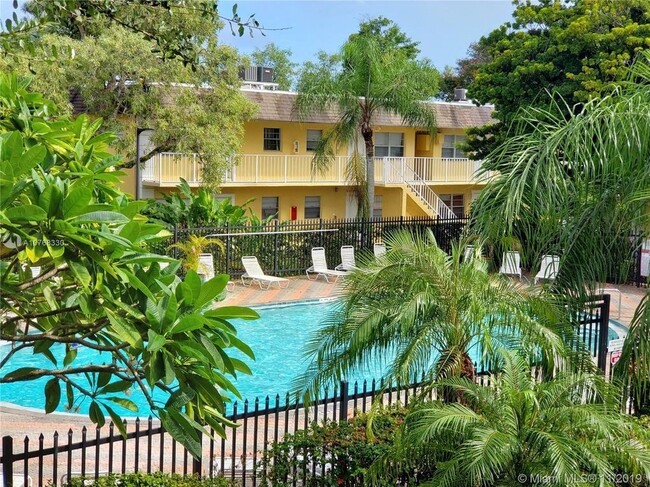 Pool - 5150 NE 6th Ave