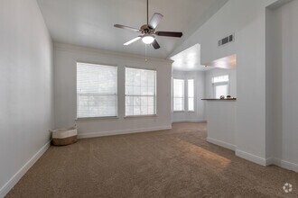 Interior Photo - Arrive on University