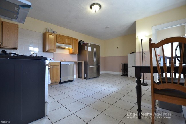 Building Photo - 3 br, 1 bath  - 315 Warren St