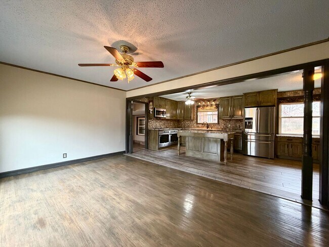 Foto del edificio - 2811 Thrush Dr