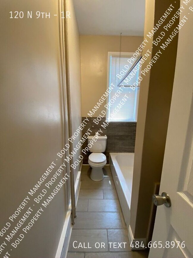 Foto del edificio - 120 N 9th-1R