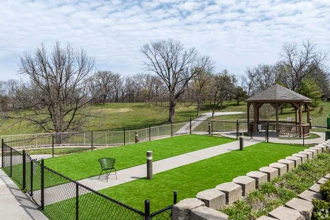 Building Photo - Englewood Vista