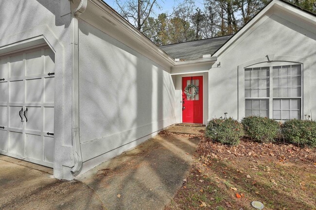 Building Photo - Fully Renovated 3/2 Ranch in Starr's Mill