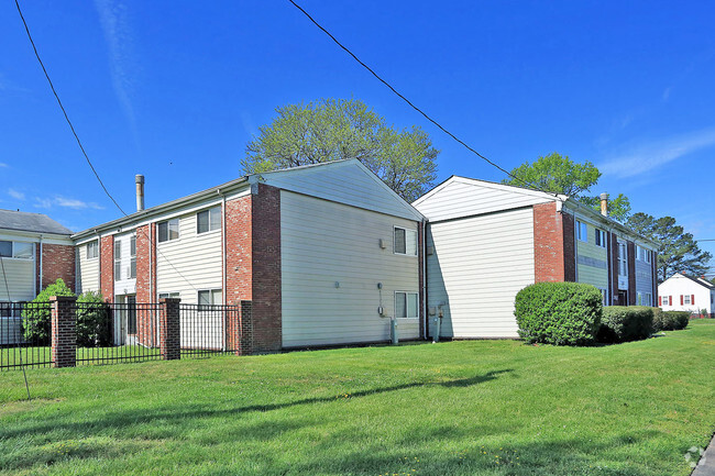 Building Photo - Crossroads Landing