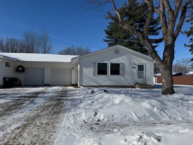 Foto del edificio - 712 10th St W