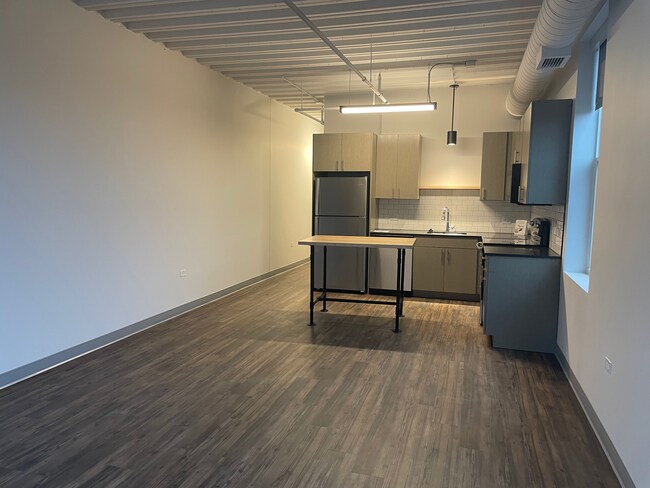 Foto del edificio - 3921 N Sheridan Rd