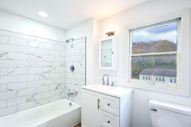 Foto del edificio - 329 Bedford St