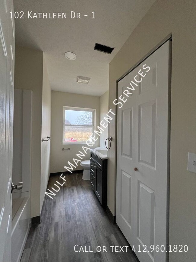 Foto del edificio - 102 Kathleen Dr