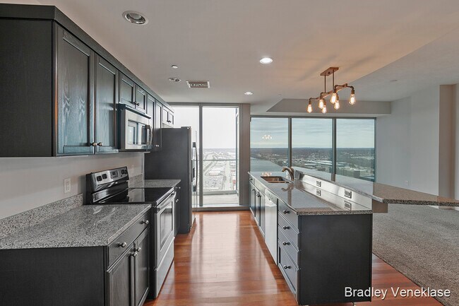 Foto del interior - 335 Bridge St NW