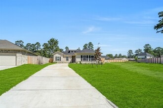 Building Photo - 11955 Pondwood Dr