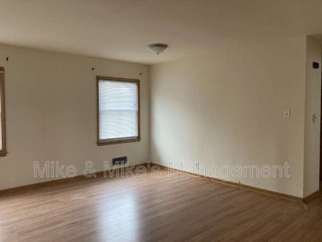 Foto del edificio - 4926 N 54th St