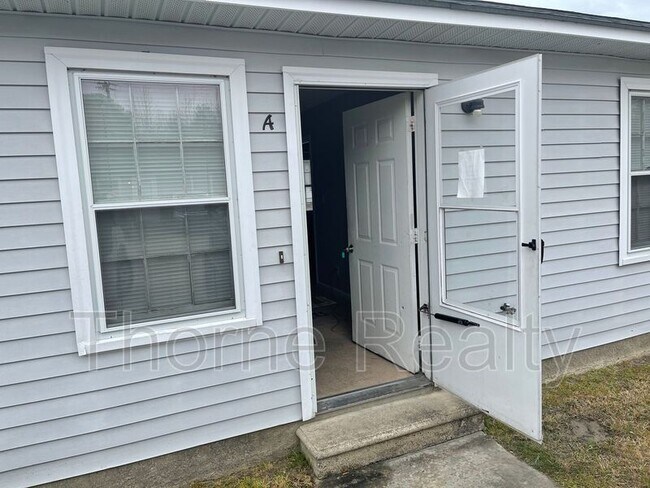 Building Photo - 503 Exchange Ln