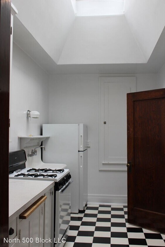 Building Photo - Studio, 1 bath Apartment - 516 1/2 Broadway