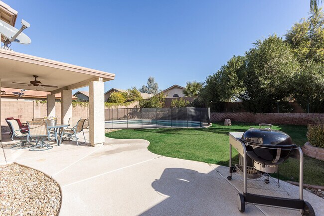 Foto del edificio - 20807 N 38th St