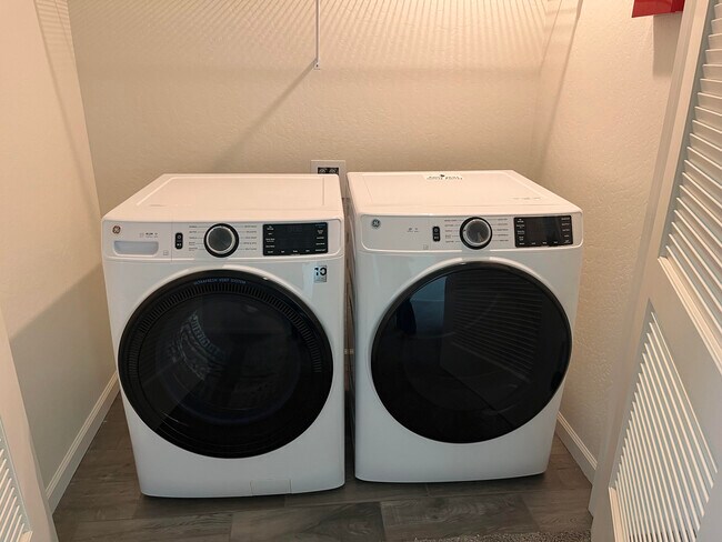 Unidades Luandry - 2046 N Hammel Ln