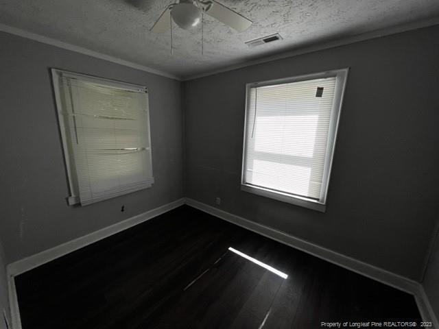Foto del edificio - 120 Sycamore Ct