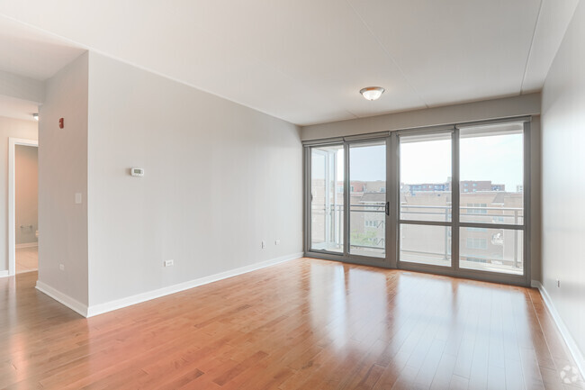 1HAB, 1BA - Sala de estar - Kingston Pointe Apartments