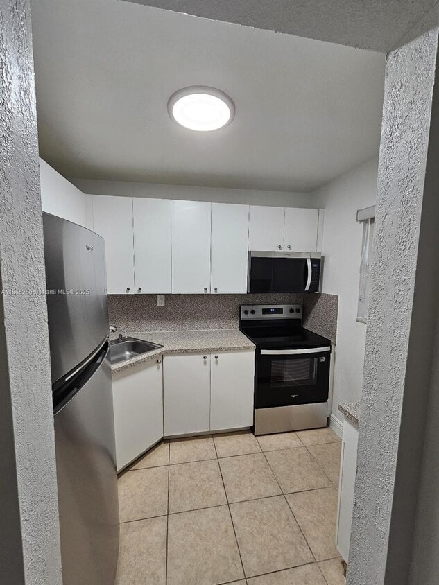 Primary Photo - 17255 SW 95th Ave