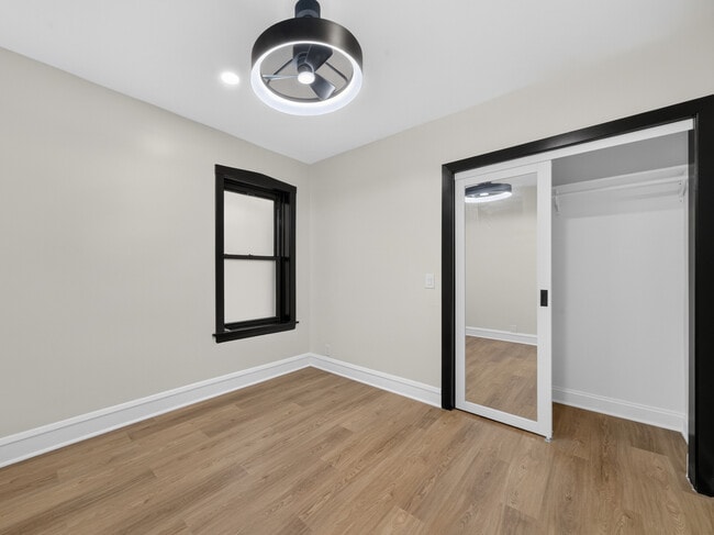 Building Photo - 6145 W Rosedale Ave