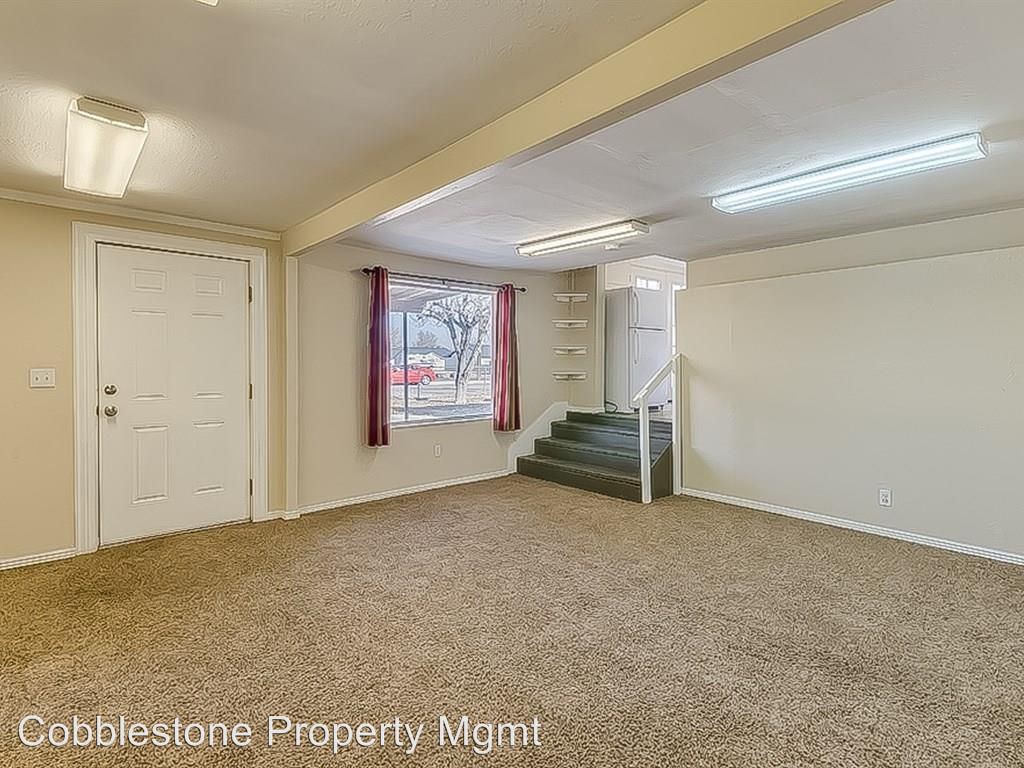 Primary Photo - 223 E Florida Ave