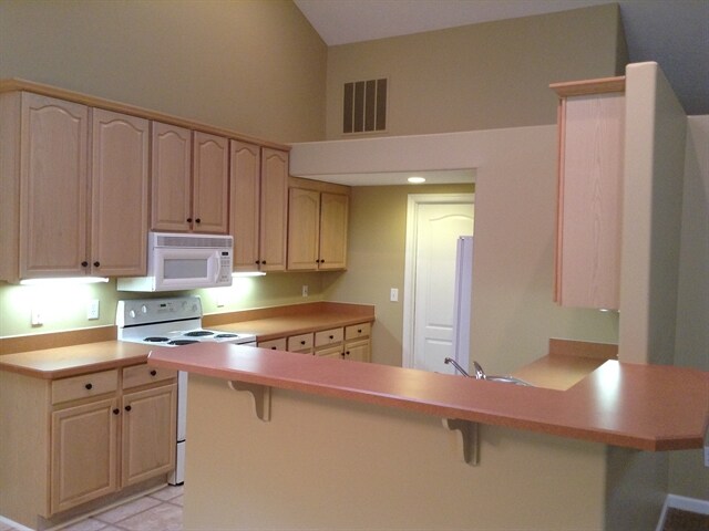 Foto del edificio - 1712 Yellow Rose Ct