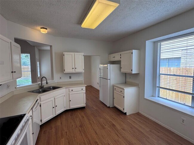 Building Photo - 3131 Georgia Pine Dr