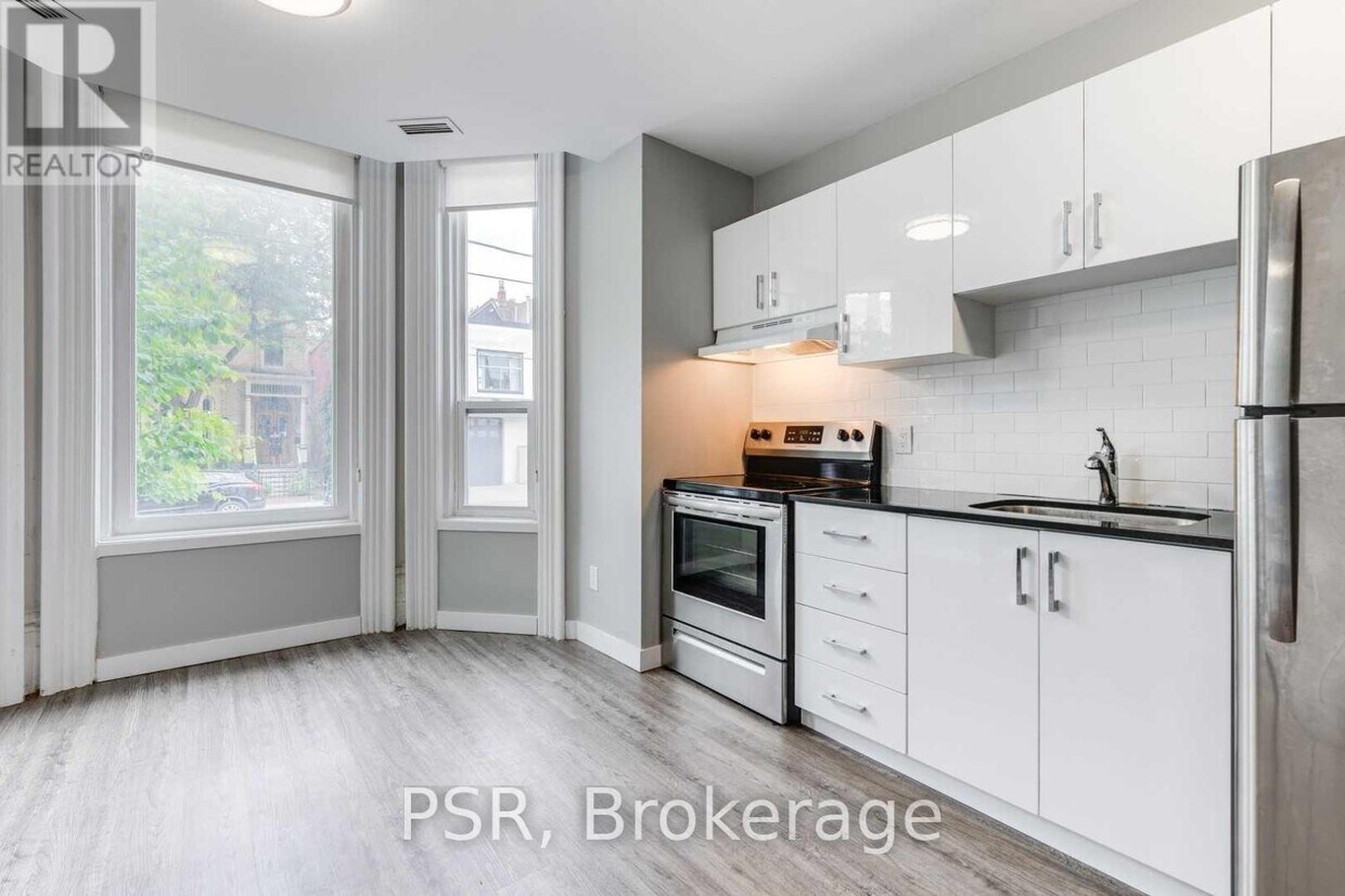 Primary Photo - 205-205 Gerrard St E