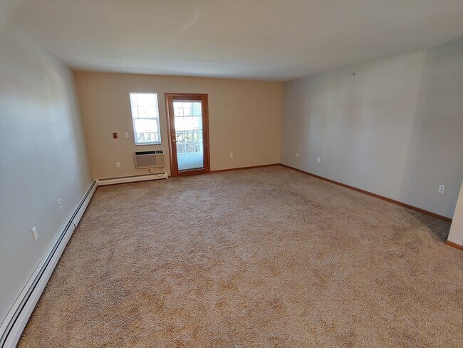 Foto del edificio - 394 Pine Tree Dr