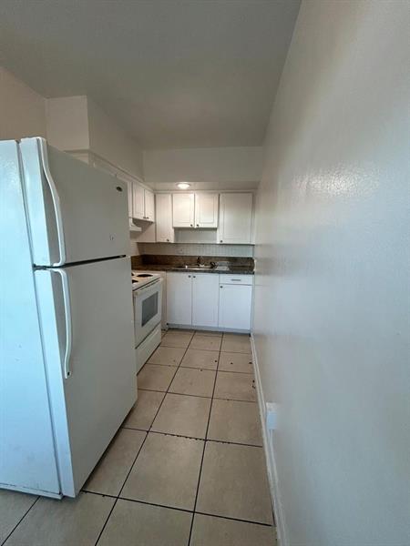 Building Photo - 123 Erie St