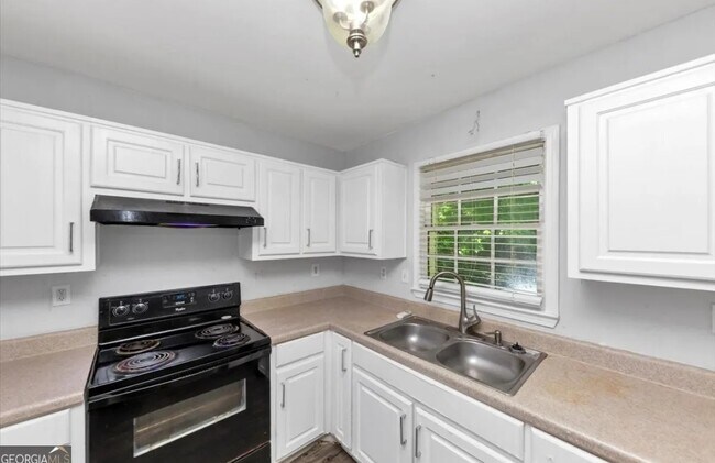 Foto del edificio - 1432 Forest Villa Dr NW