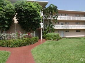 Building Photo - 2769 Garden Dr S