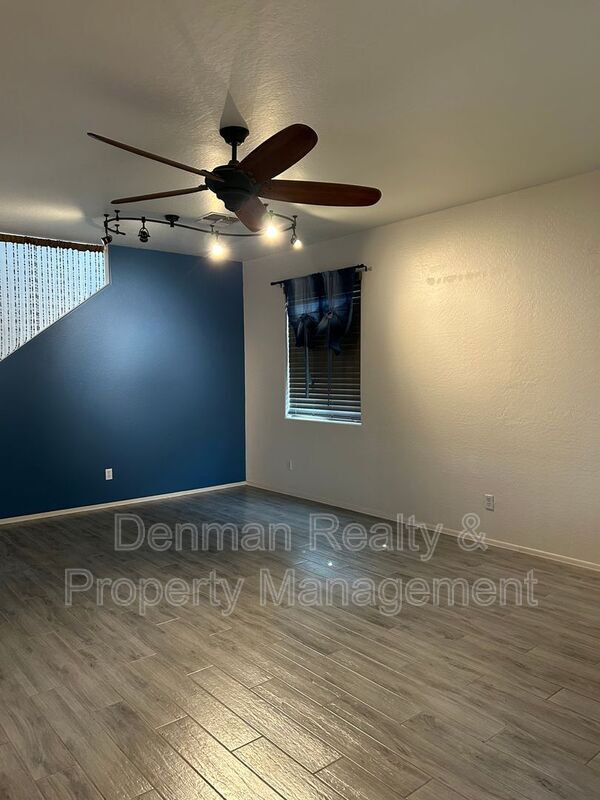 Building Photo - 7044 W Alta Vista Rd