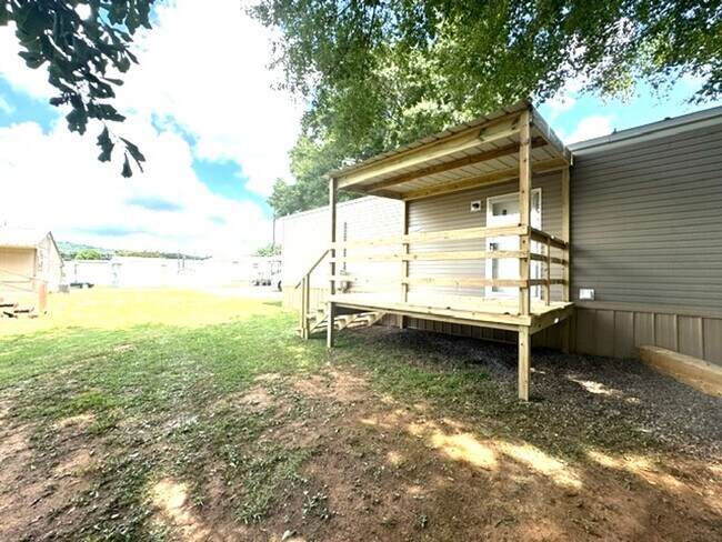 Foto del edificio - 1627 Coleman Rd