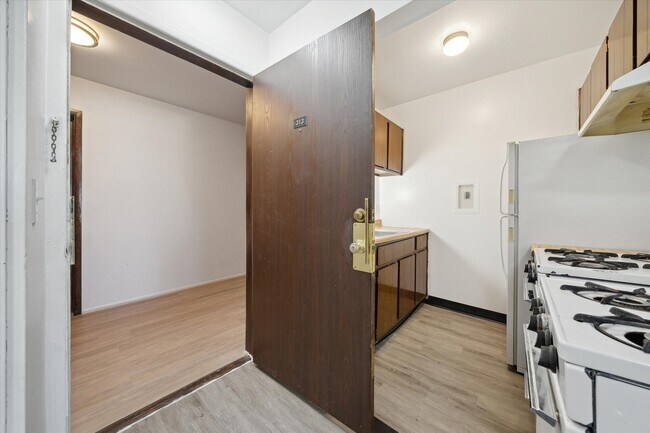 Foto del edificio - Parkside Apartments