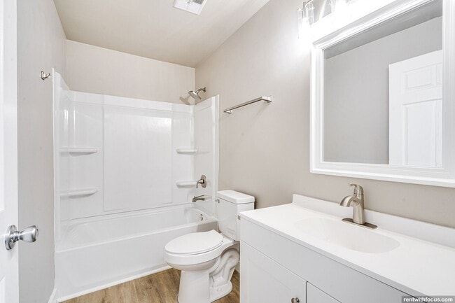 Interior Photo - Canopy Collection - Canopy Ridge