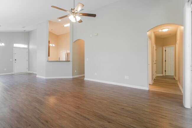 Building Photo - 2241 Blackstone Way