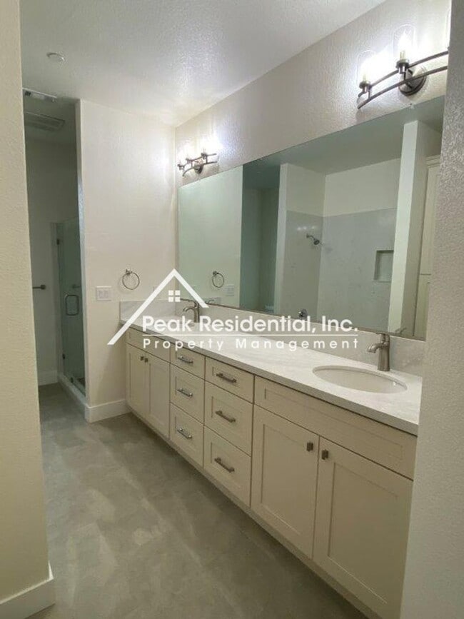 Foto del edificio - Beautifully Updated 3bd/2ba Plymouth Home-...