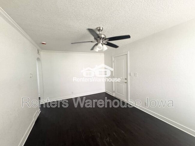 Building Photo - 6803 SW 16th St