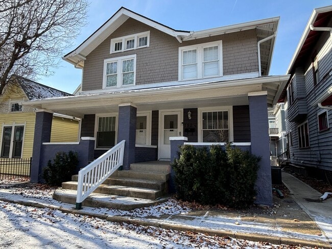 2 Bed, 2 Bath Minutes from Downtown! - 2 Bed, 2 Bath Minutes from Downtown! Townhome