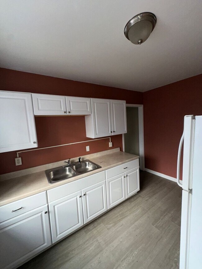 Building Photo - 15361 Sorrento Ave